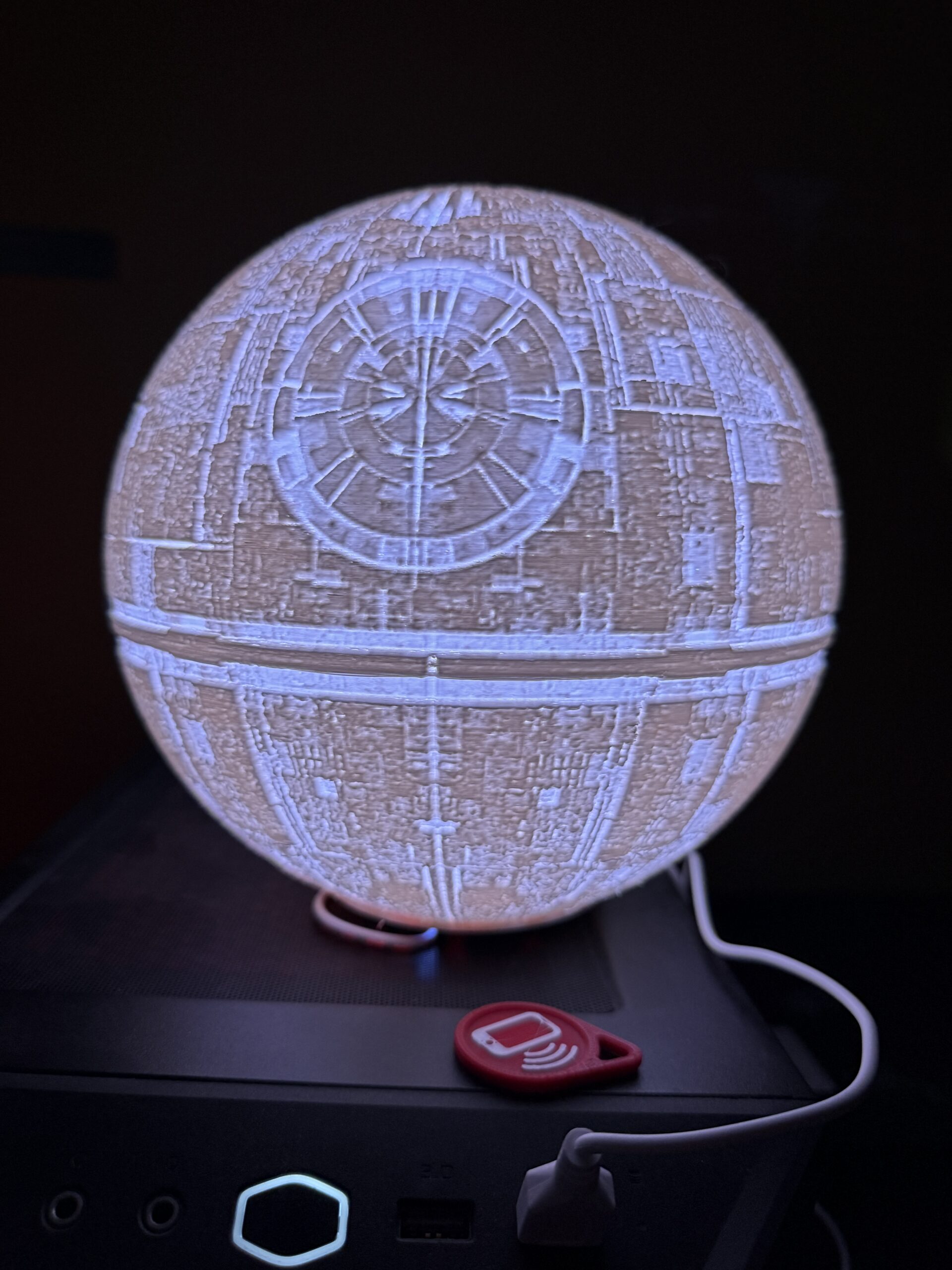 Illuminated geometric lamp printed at Layer3D