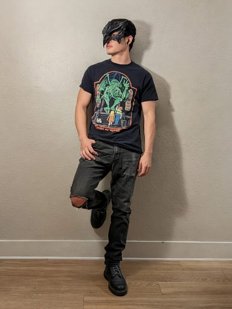 Raven Wraith Wearable Mask - Image 3