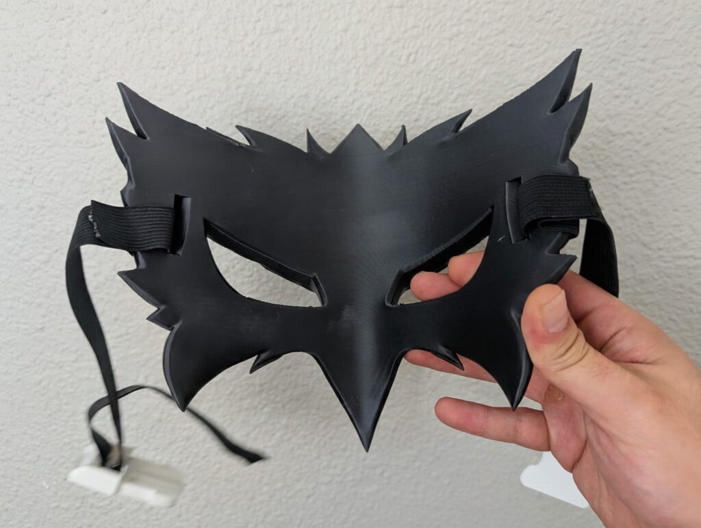 Raven Wraith Wearable Mask - Image 4